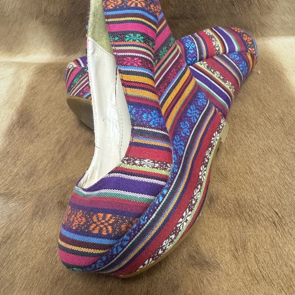 Breckelles Woman’s Wedge Heels Shoes Size 8 US Multicolor Boho Artsy Spring - Picture 7 of 13